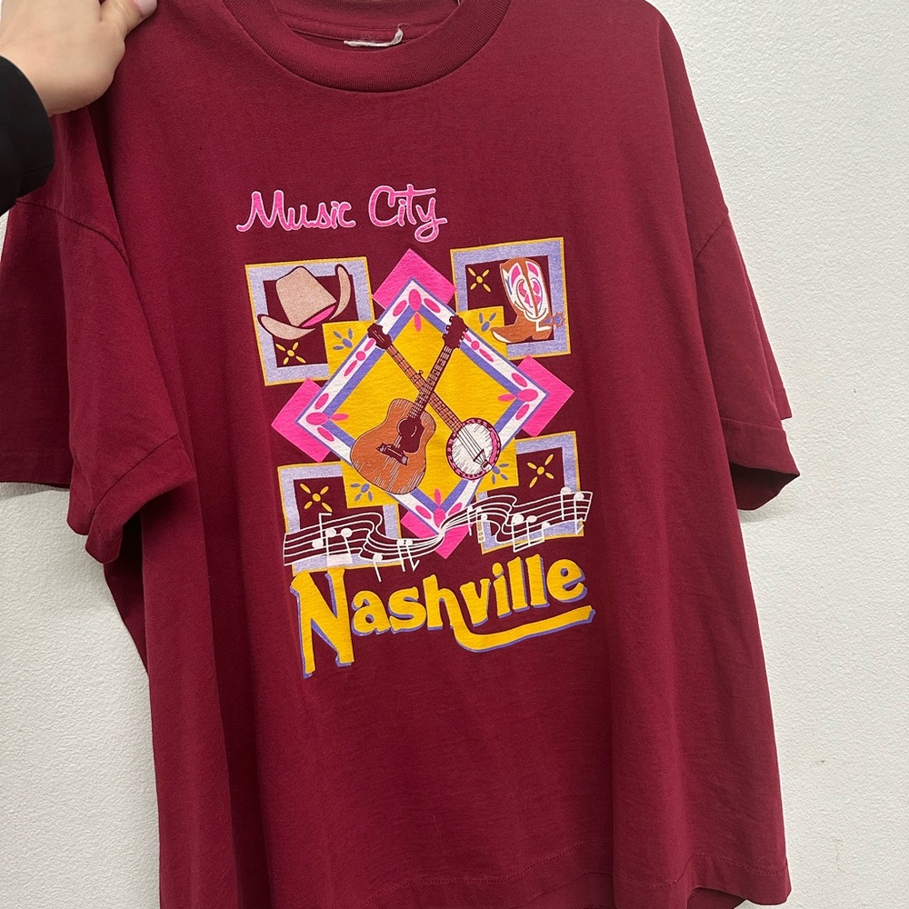 Vintage NASHVILLE music city tee